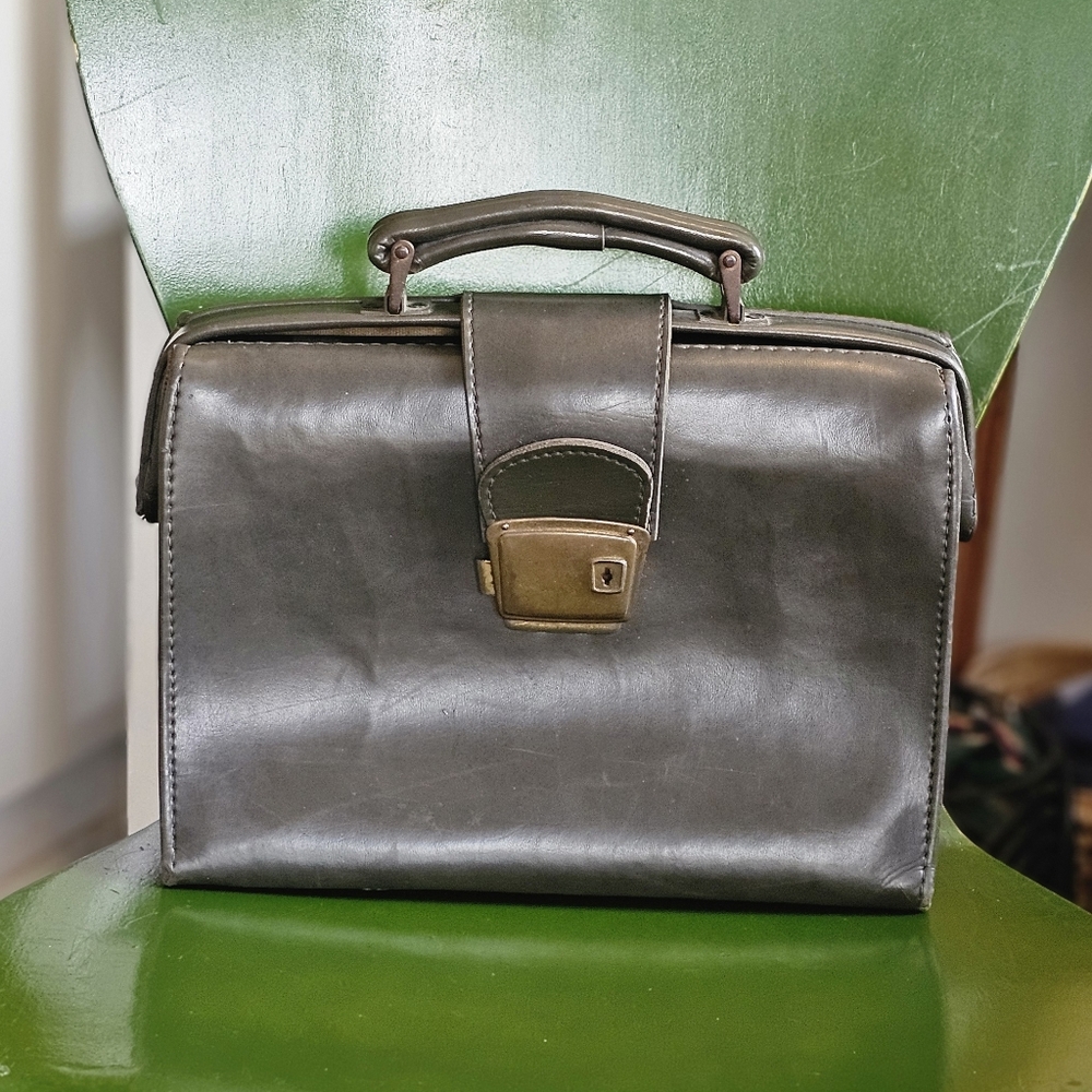 Vintage Gray Leather Gladstone Doctors Bag